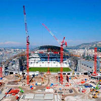 Marseille: Main grandstand going up