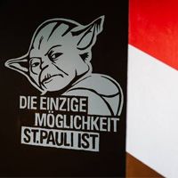 Hamburg: Sankt Pauli supporters paint their new stand