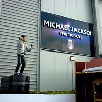 London: Fayed warns new Fulham owner not to remove Jackson statue