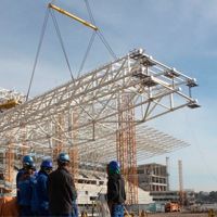 Sao Paulo: Large trusses going up