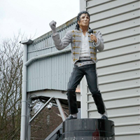 London: Al Fayed takes Jackson statue from Craven Cottage