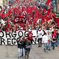 Italy: Reggiana supporters protest absurd stadium problems