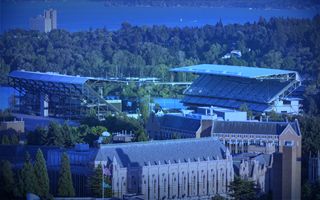 Stadium of the Year 2013: 3. Husky Stadium