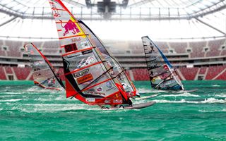 Warsaw: Record-breaking windsurfing event at Narodowy