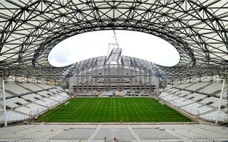 Marseille: Roof over Vélodrome ready!