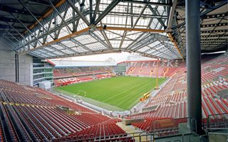 Germany: Kaiserslautern stadium too big?