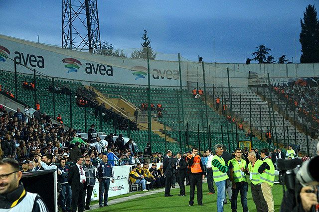 Bursa Ataturk Stadyumu - away section
