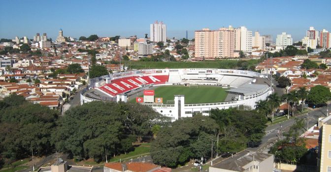 Estadio Moises Lucarelli