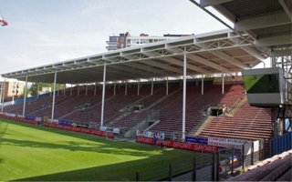 Charleroi: Euro 2000 stadium reduction finalised