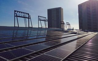 Groningen: Euroborg roof to supply power for 70 households