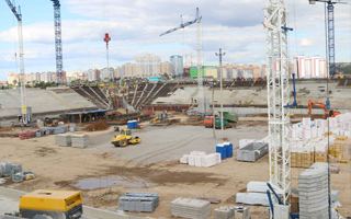 Russia 2018: Lower stands growing in Saransk