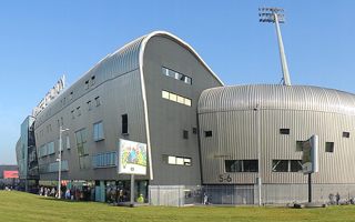 Netherlands: Kyocera Stadion covered with photovoltaic panels