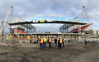 Toronto: Third roof raised, naming rights signed