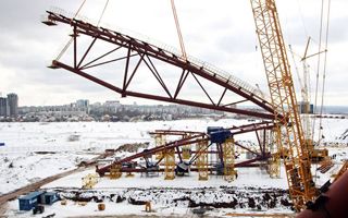 Russia 2018: First piece of Samara dome put in place