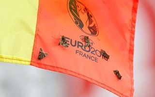 Euro 2016: Final with moths all around