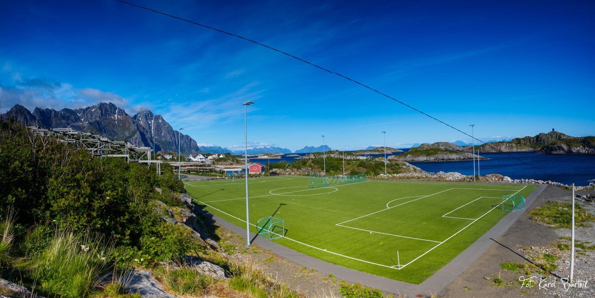 Henningsvaer Stadion