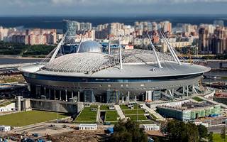 St. Petersburg: Roof closing at Zenit Arena