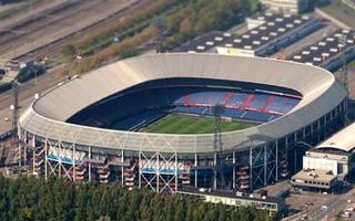 Rotterdam: Feyenoord following rivals with safe standing