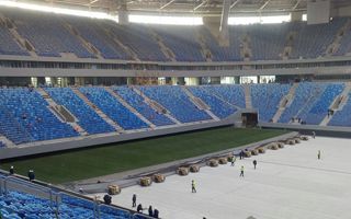 Saint Petersburg: The field slides inside for the first time