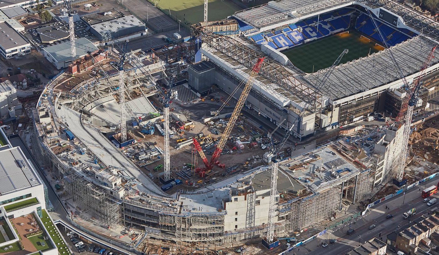 How big is the Tottenham Hotspur Stadium and how much did the venue cost to  build?