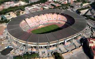 Naples: Napoli to build a small private stadium?