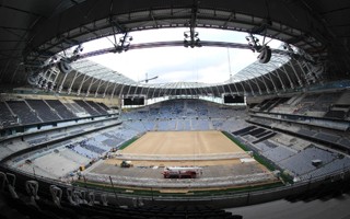 London: Spurs stadium struck by new delay