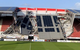Alkmaar: Roof collapse shakes AZ stadium