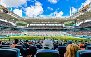 Hard Rock Stadium (Dolphins Stadium) –