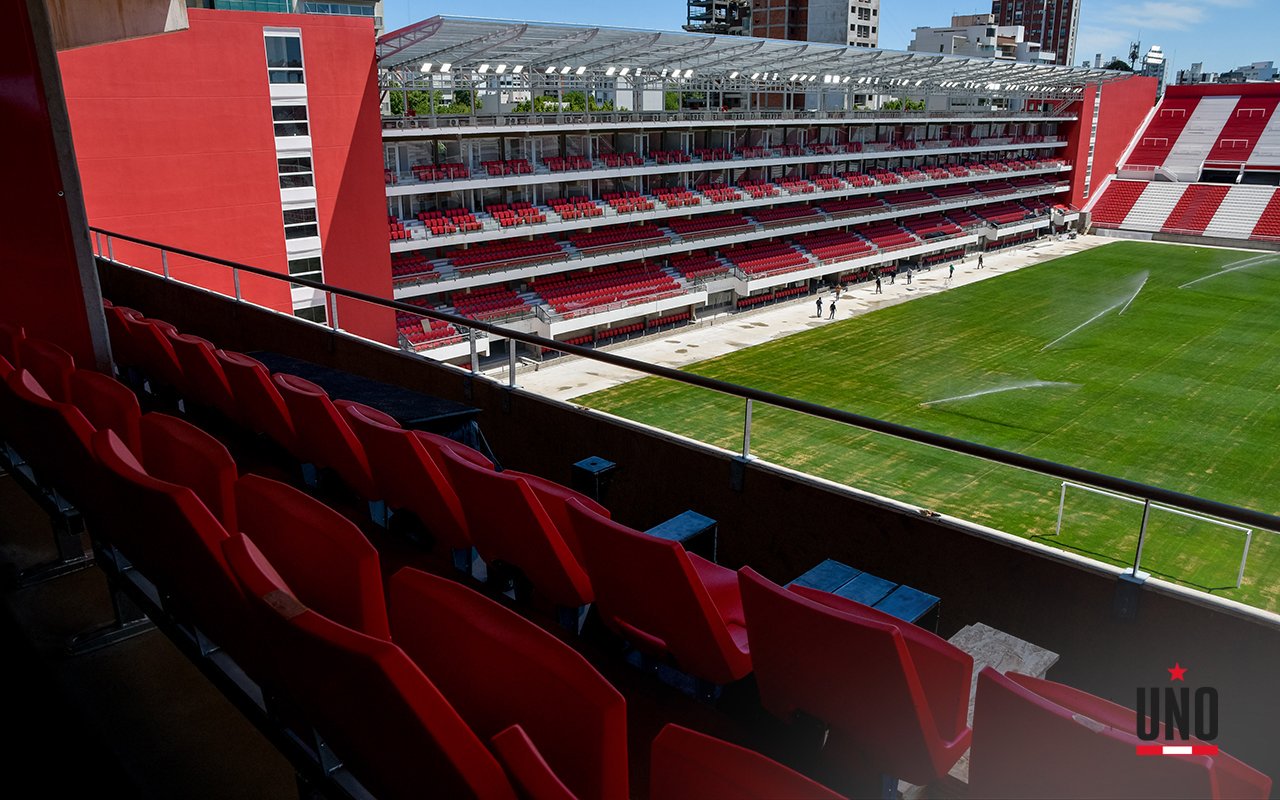 Estadio Jorge Luis Hirschi, Estudiantes de La Plata