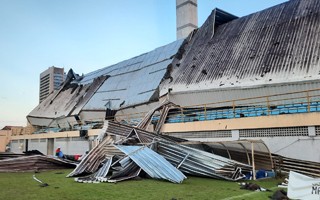 Brazil: Roof collapsed during game