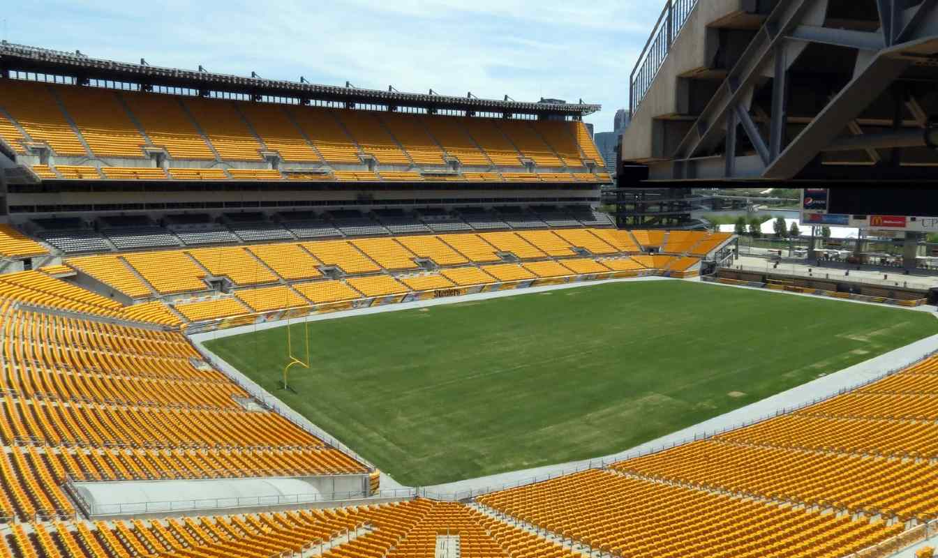 Acrisure Stadium, Pittsburgh Steelers football stadium - Stadiums