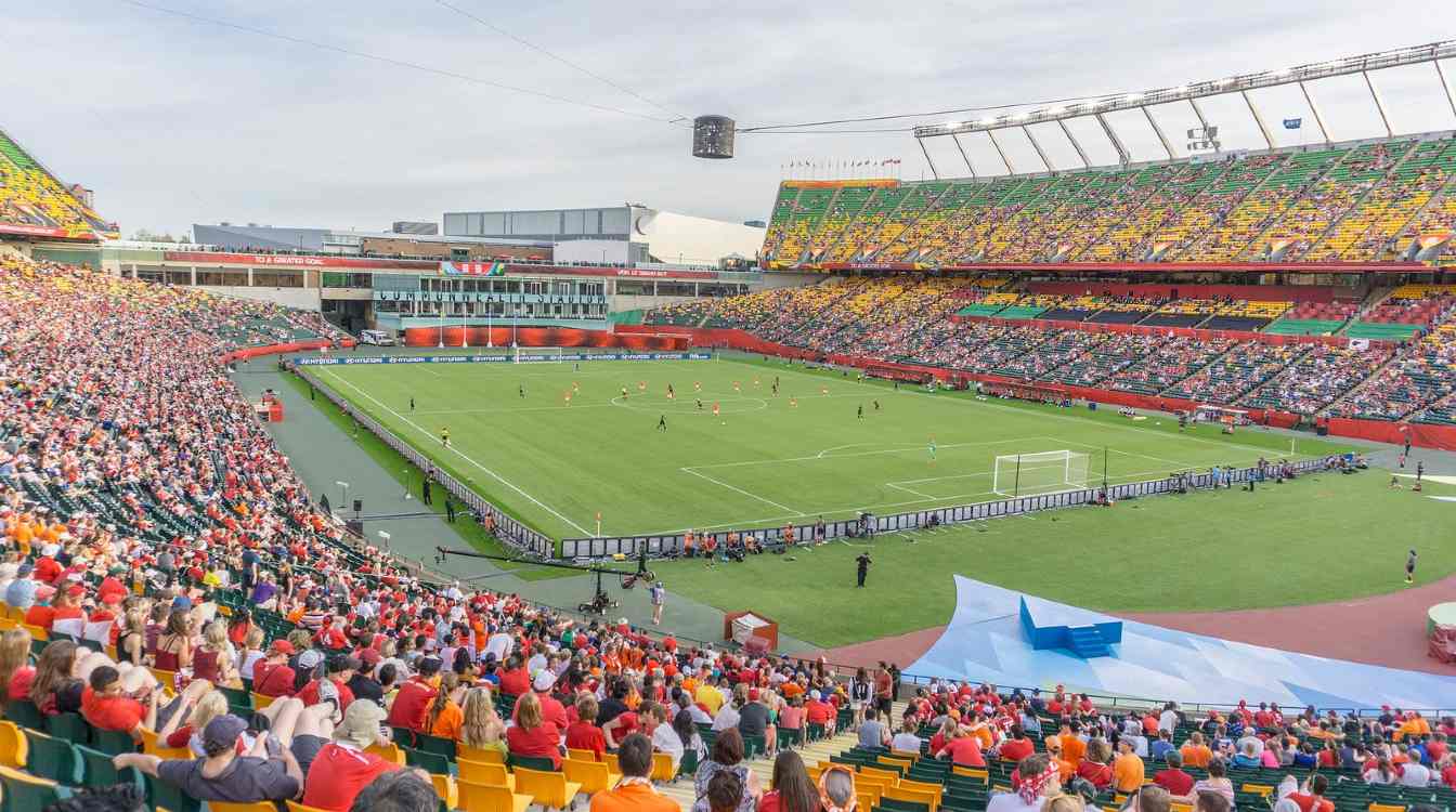 Commonwealth Stadium