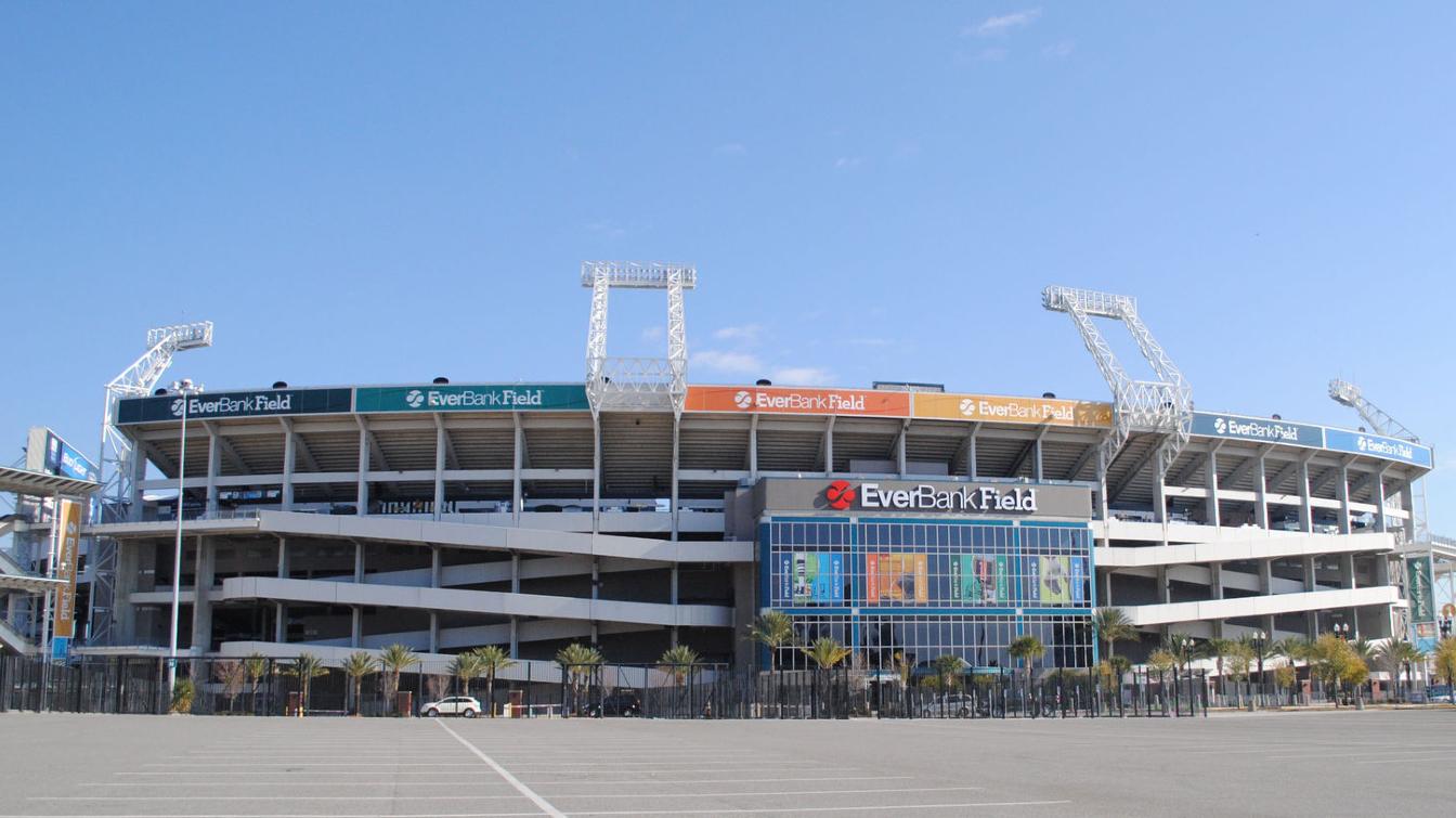 stadium from the outside while sun is shining