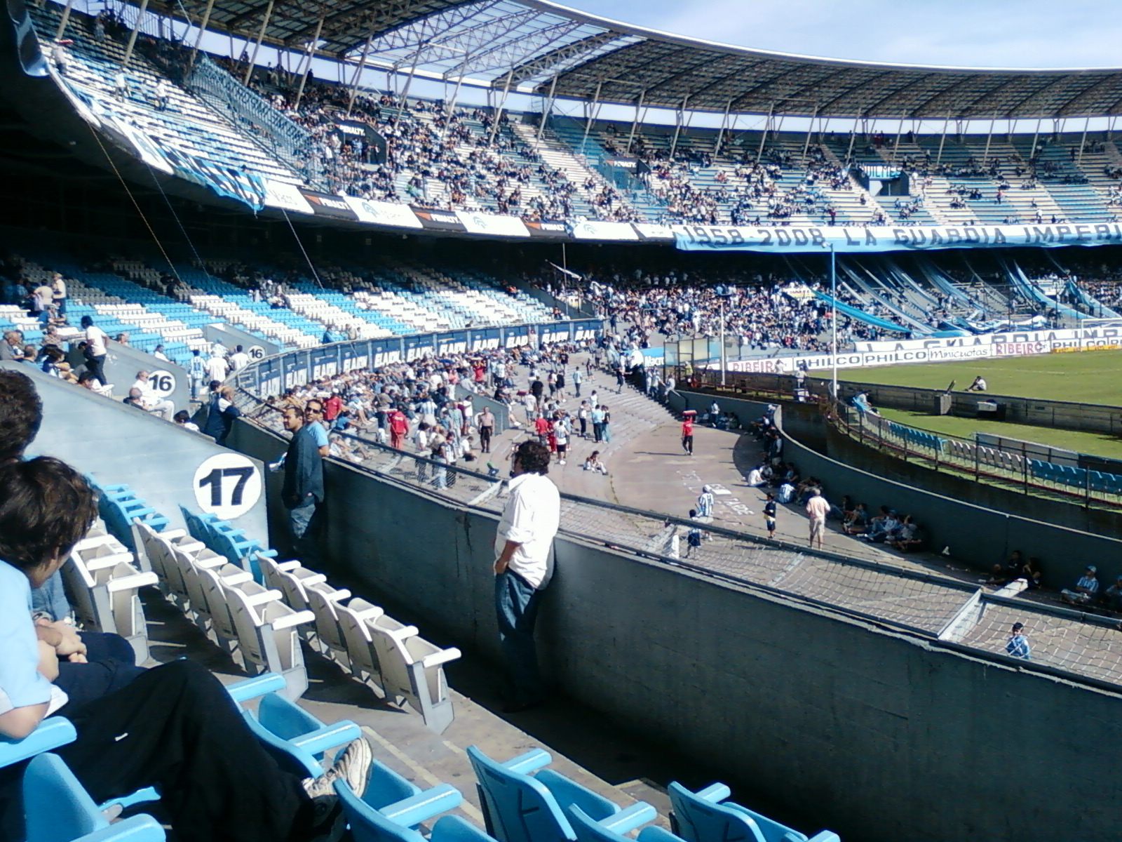 Estadio Presidente Juan Domingo Perón (El Cilindro) –