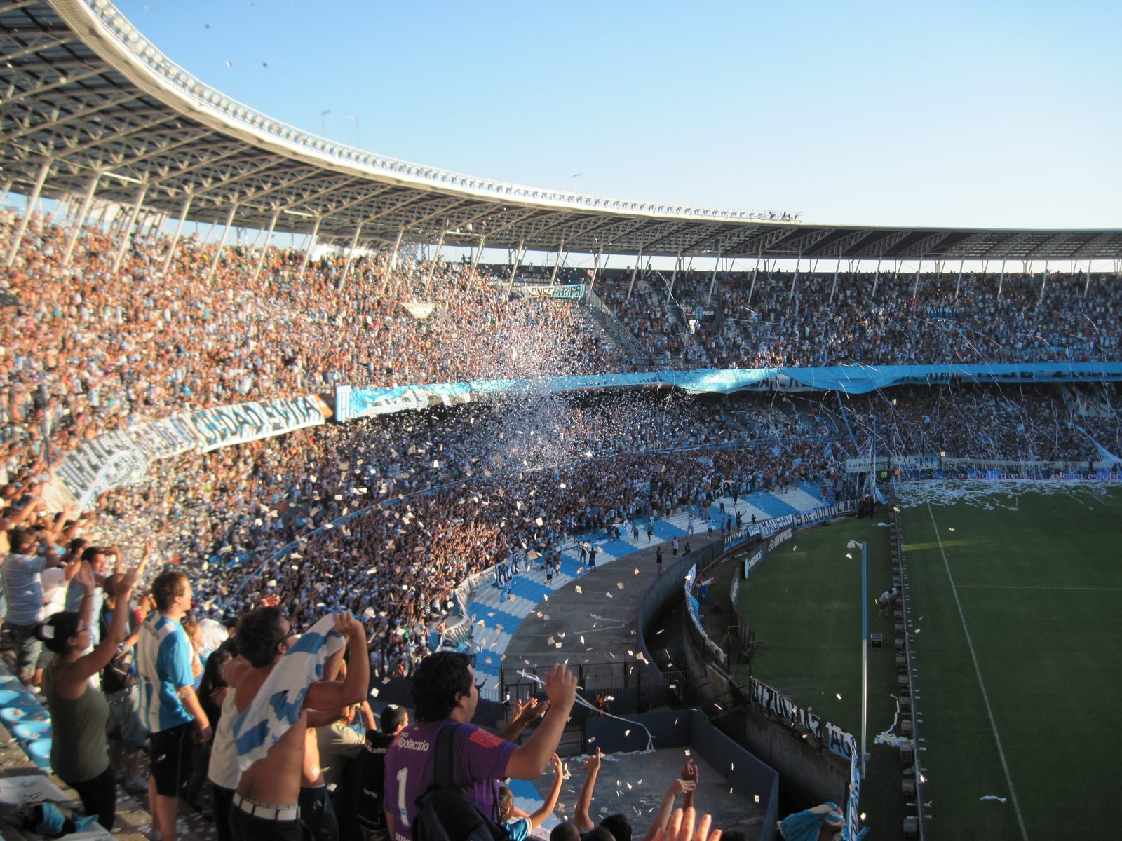 Estadio Presidente Juan Domingo Perón (El Cilindro) –