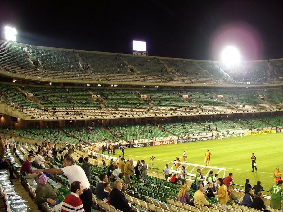 Dónde está el estadio benito villamarín