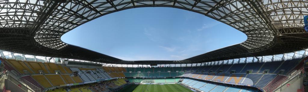 Groundhopper's Guide to.. Ulsan Munsu Football Stadium - K