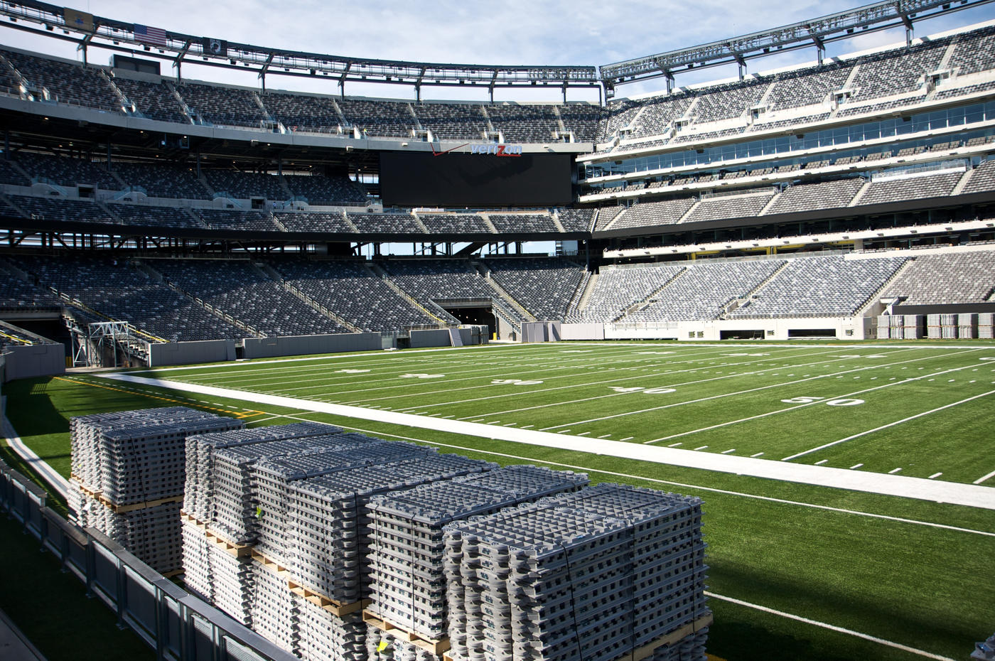 Jets cut seat license prices in New Meadowlands Stadium 
