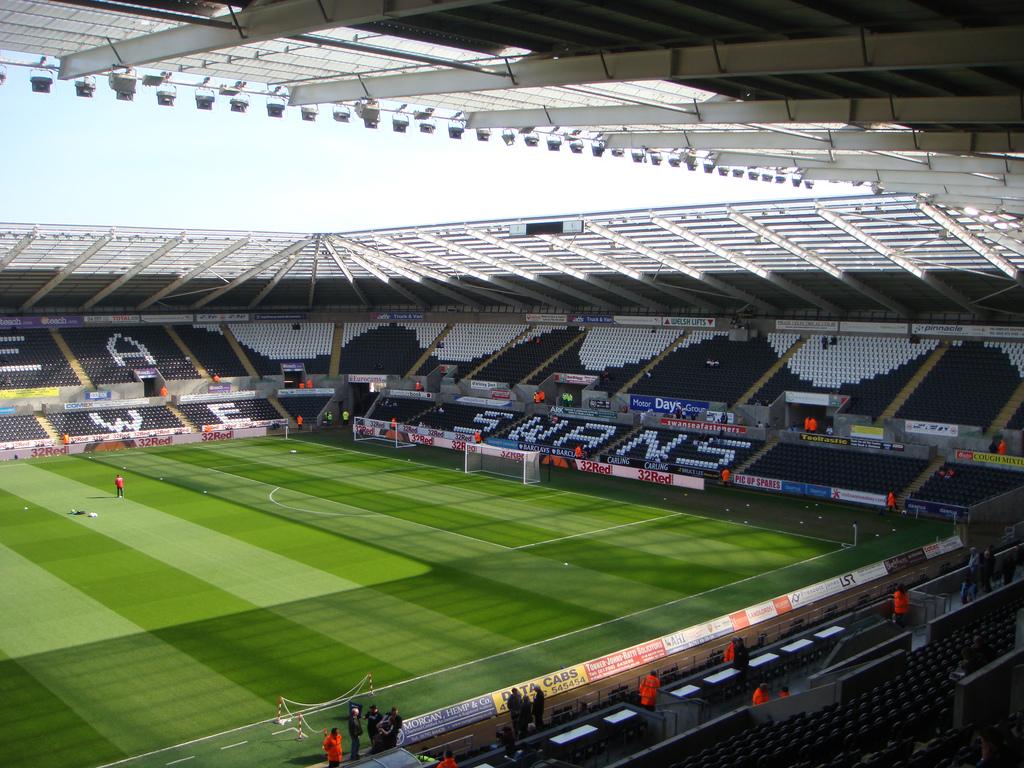 Swansea.com Stadium (White Rock): 768x1024px, 132 kB. 