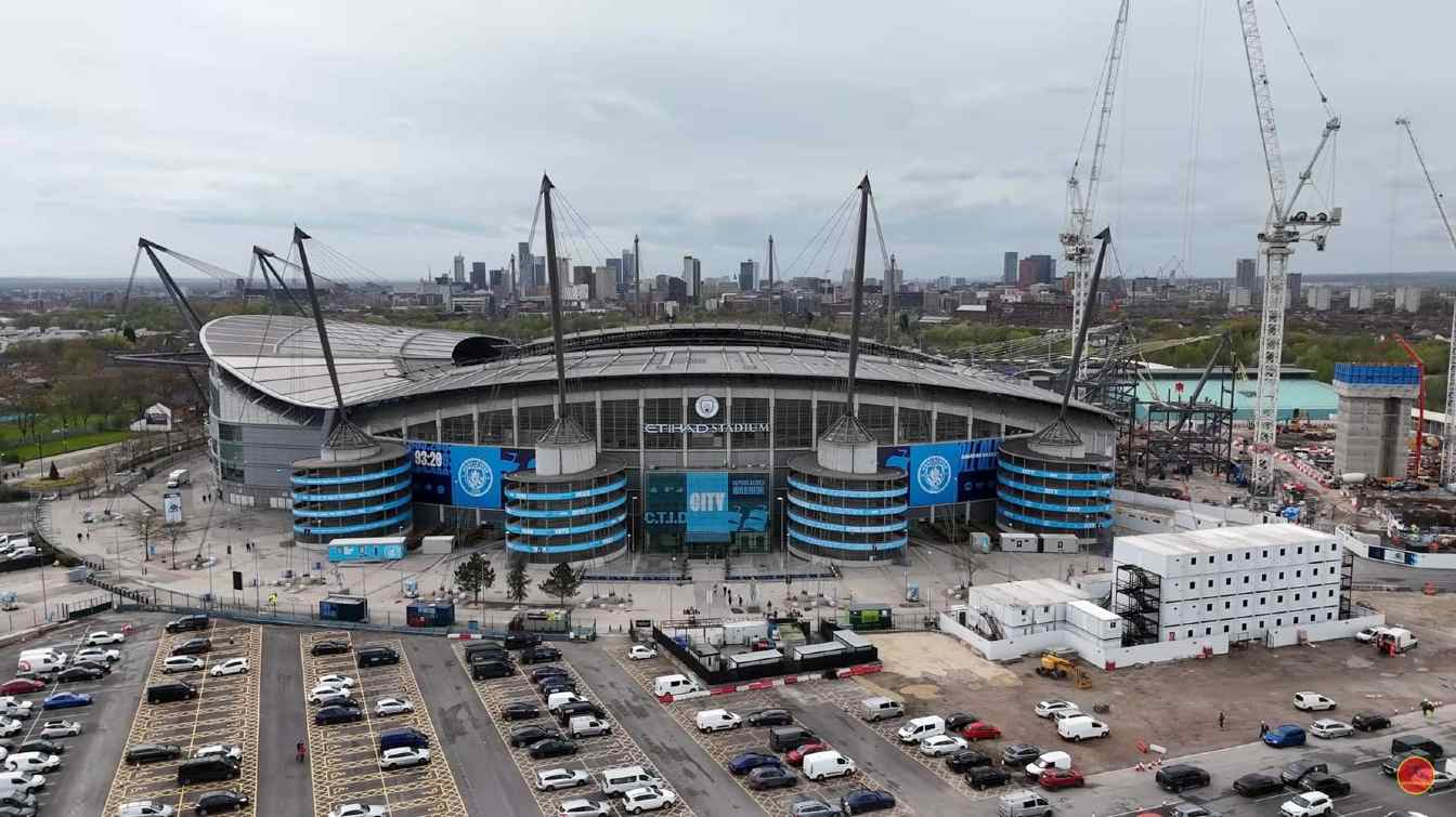 Construction of Etihad Stadium (City of Manchester Stadium / Eastlands)