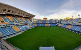 Spain: The two open fronts that divide Cádiz fans