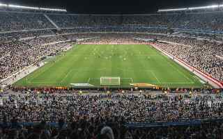 Argentina: Huge screen and connecting stands of Mâs Monumental