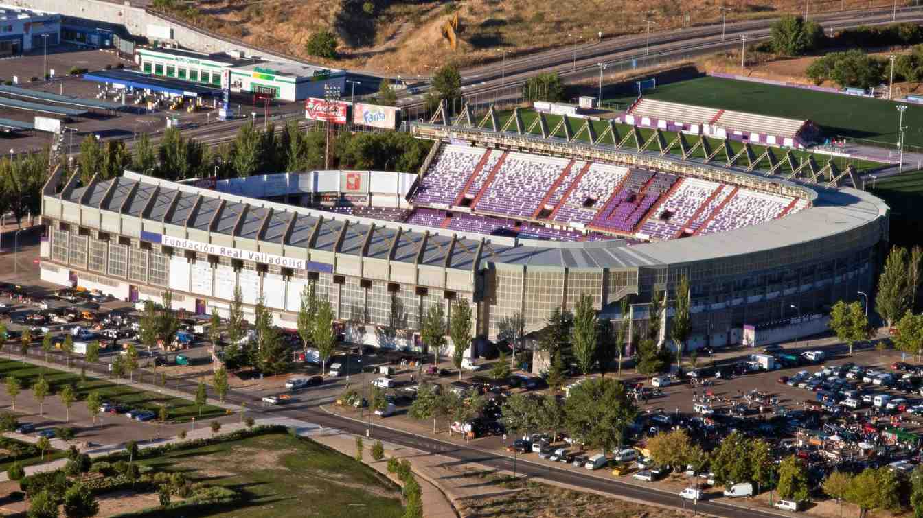 This is how Real Valladolid's home looked before the renovation. In the background, the smaller-than-others south stand is visible