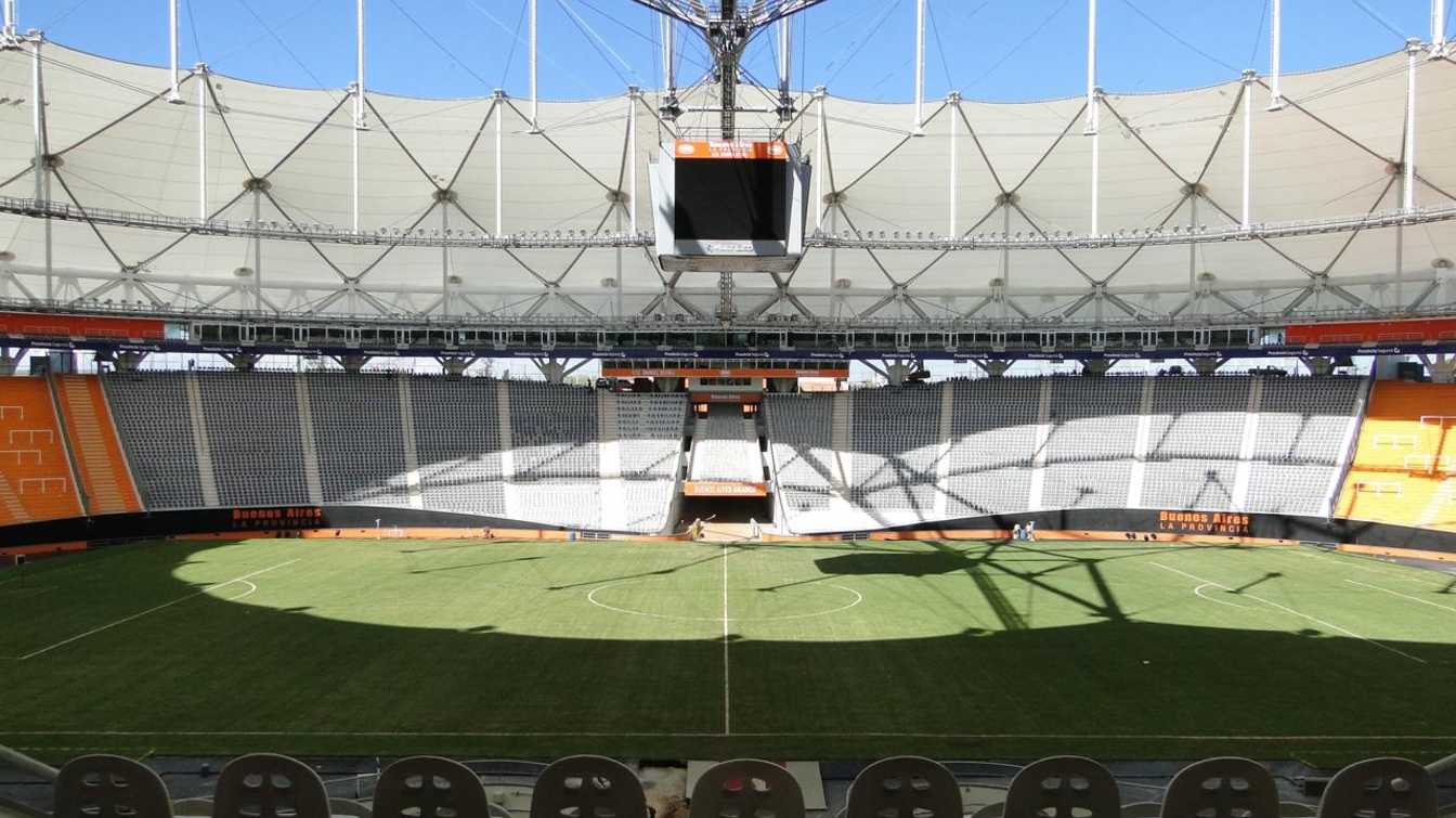 Estadio Único, as its name suggests, is unique. From the planning stage, it was one of the world’s most unusual stadiums, as its stands were designed not in the classic layout but based on two interconnected circles.