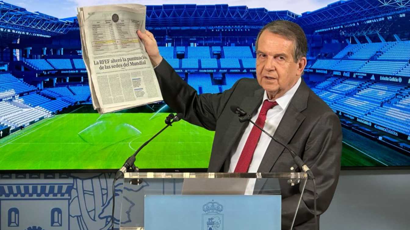 The mayor of Vigo accused the Spanish federation of manipulating the results and demanded an explanation. In the picture, he shows Monday's edition of El Mundo.