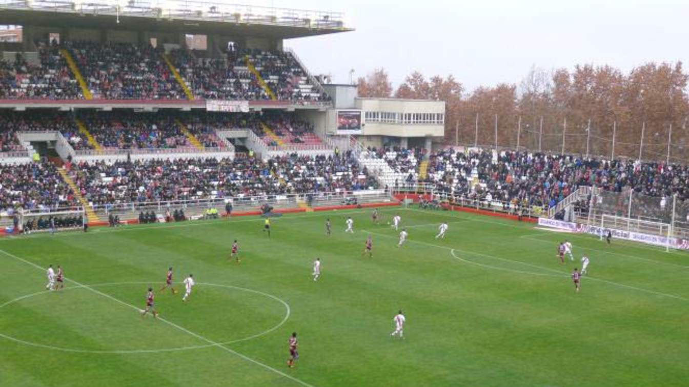 Rayo Vallecano is a rarity in Spanish football, as the club does not identify with the city, but only with one of its districts – Vallecas.