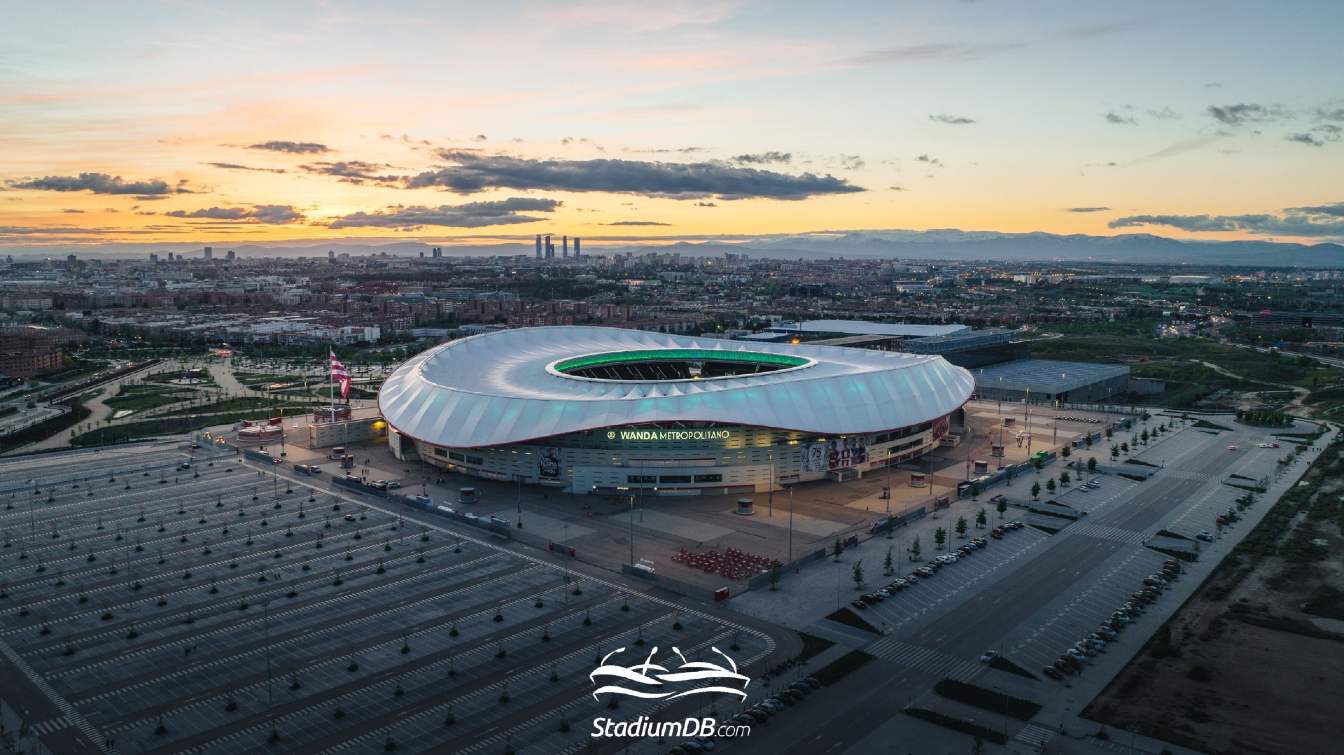 Estadio Metropolitano is surrounded by a park, a highway and a car park.