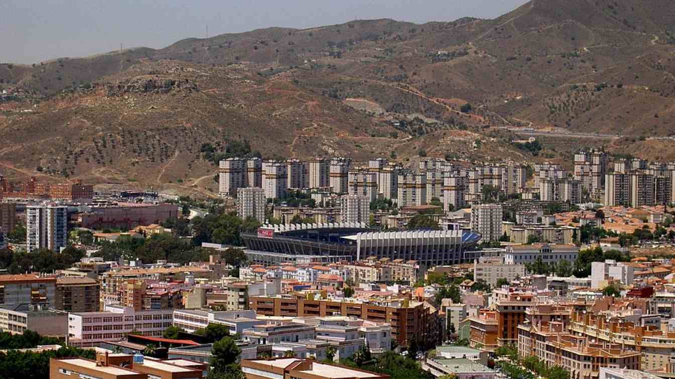 This season, attendance at Estadio La Rosaleda was just under 25,000 per game, twice the planned capacity of Estadio Ciudad de Málaga.