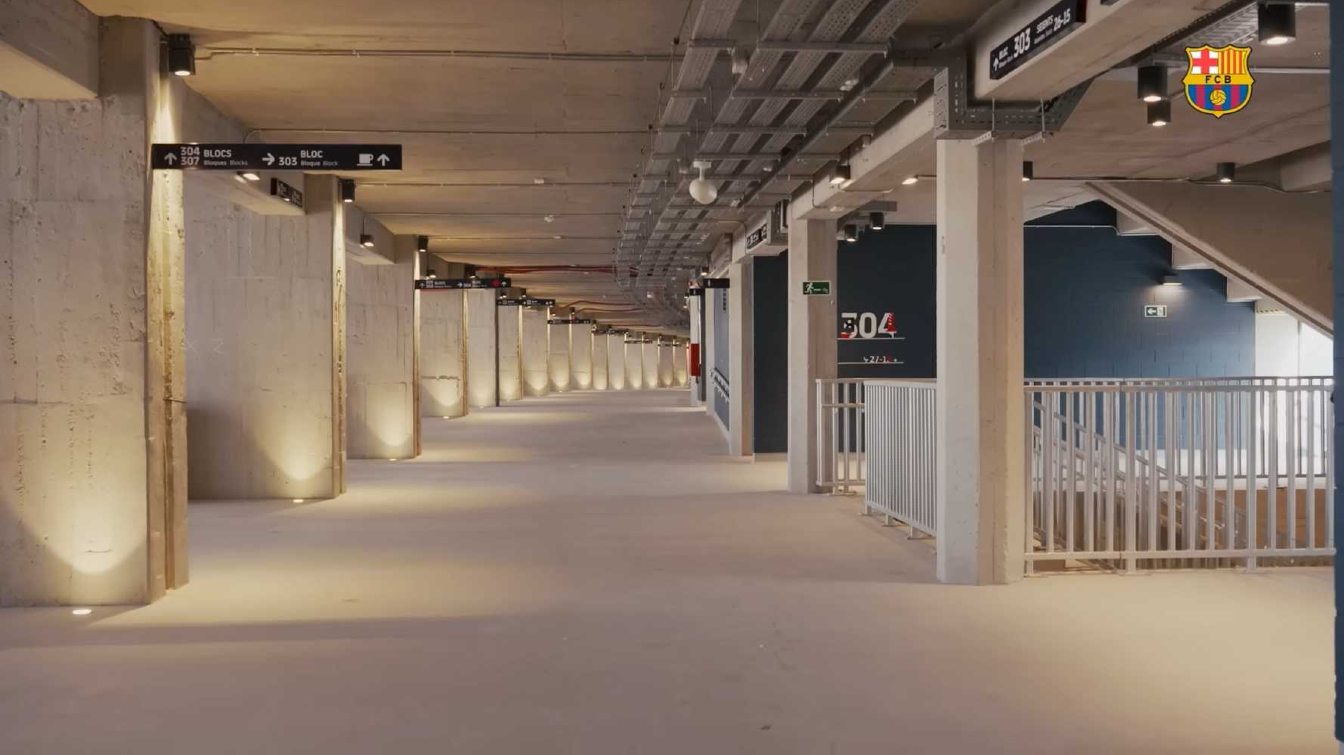 So far, the authorities have not allowed the stadium to open for safety reasons. In their opinion, the entrances and emergency exits are not yet ready.