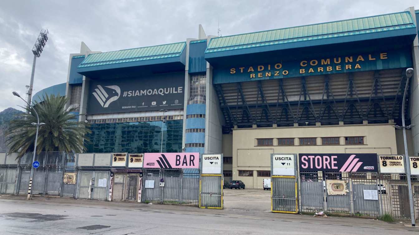 The estimated cost of modernising the stadium ranges from &euro;210 million to as much as &euro;350 million, depending on the ultimately chosen variant.